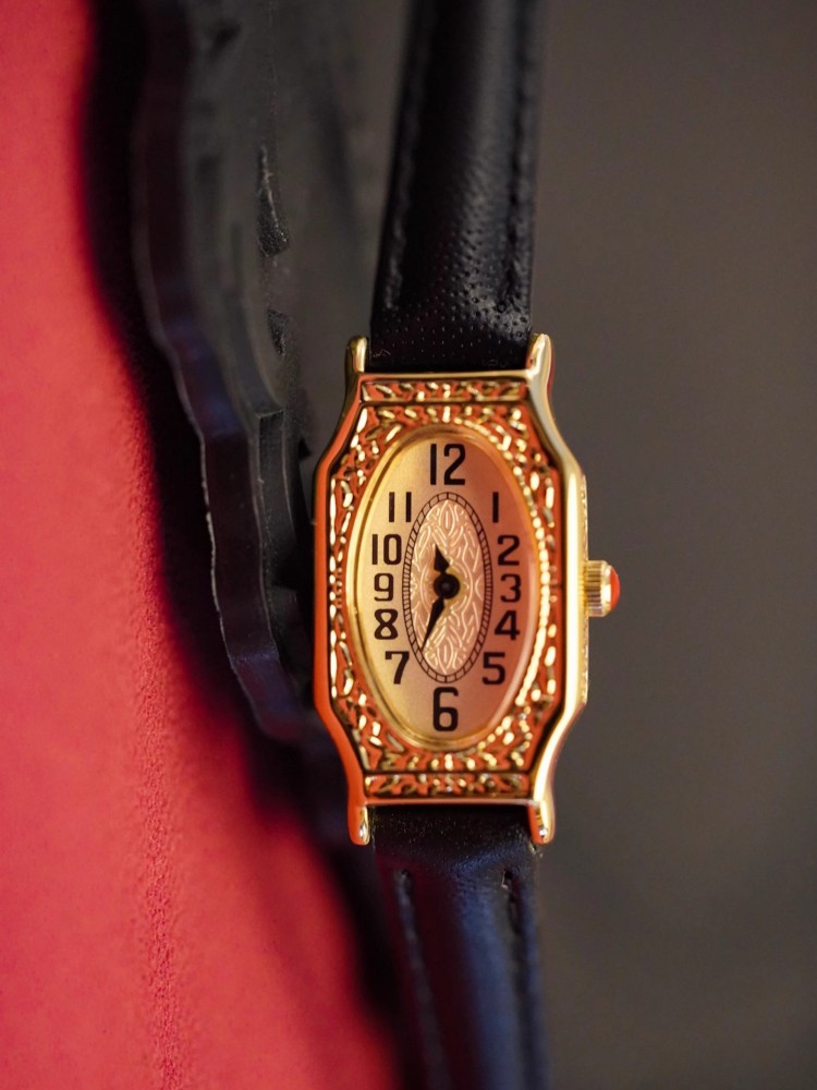 Vintage Kadın Kanat Ucu Altın  - Leatherwork Ideas incelemesi ve fiyatı