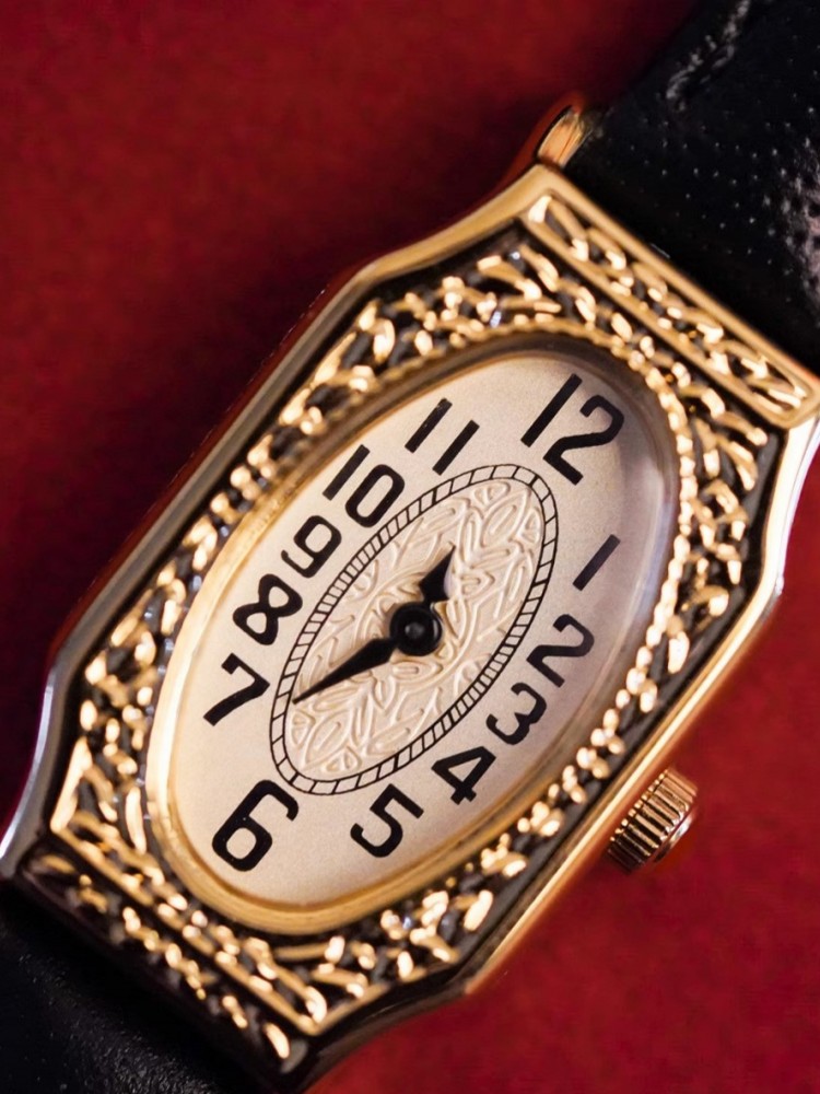 Vintage Kadın Kanat Ucu Altın  - Leatherwork Ideas incelemesi ve fiyatı